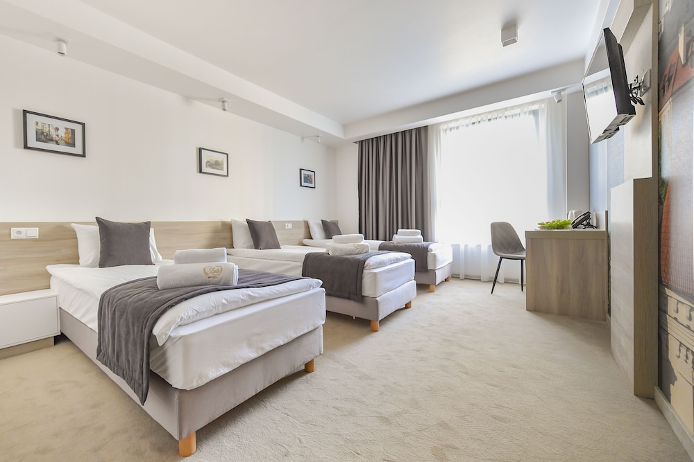 Standard Triple Room - Photo 6