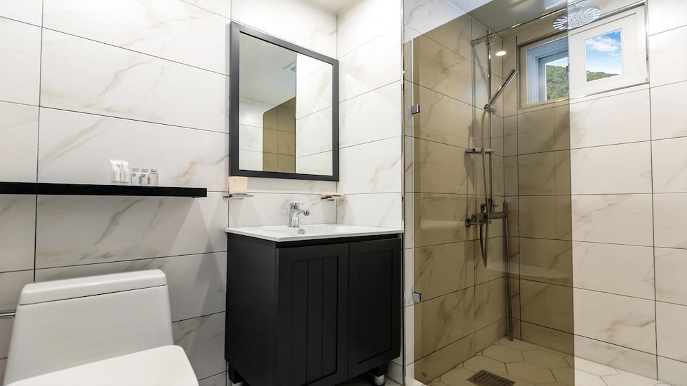 Basic Room, 1 Bedroom (303 (Spa,Ocean view)) - Photo 2