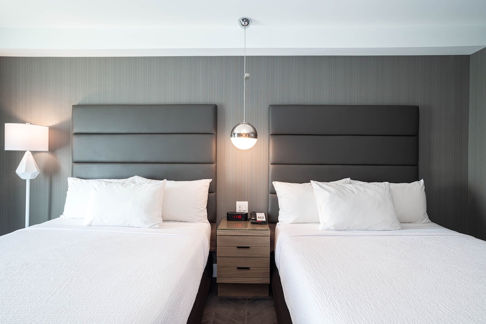 Signature Room, 2 Queen Beds