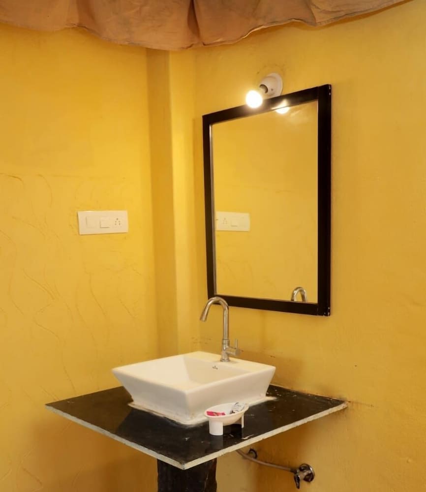 Luxury Double Room, 1 King Bed, Non Smoking, Mountain View photo 2