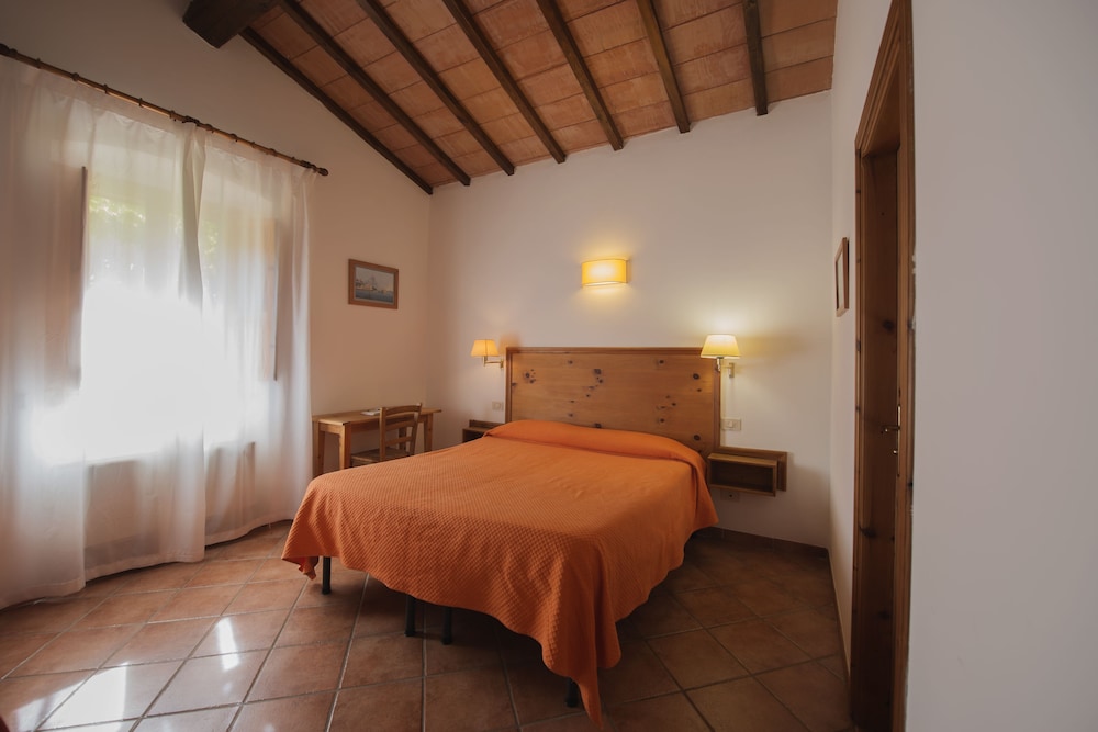 Double Room, Separate Building