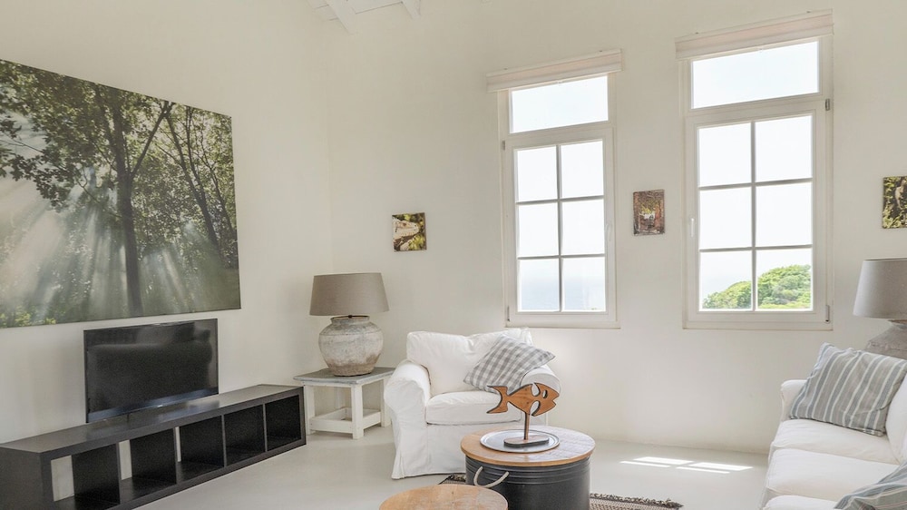Comfort Suite photo 2