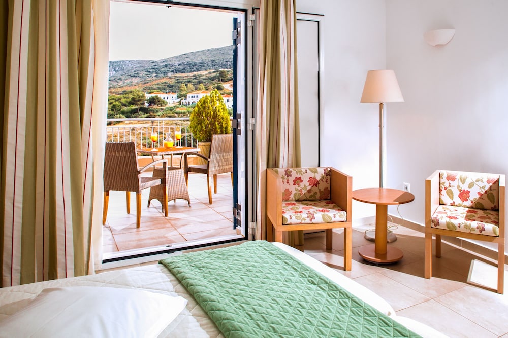Triple Room, Sea View - Photo 8
