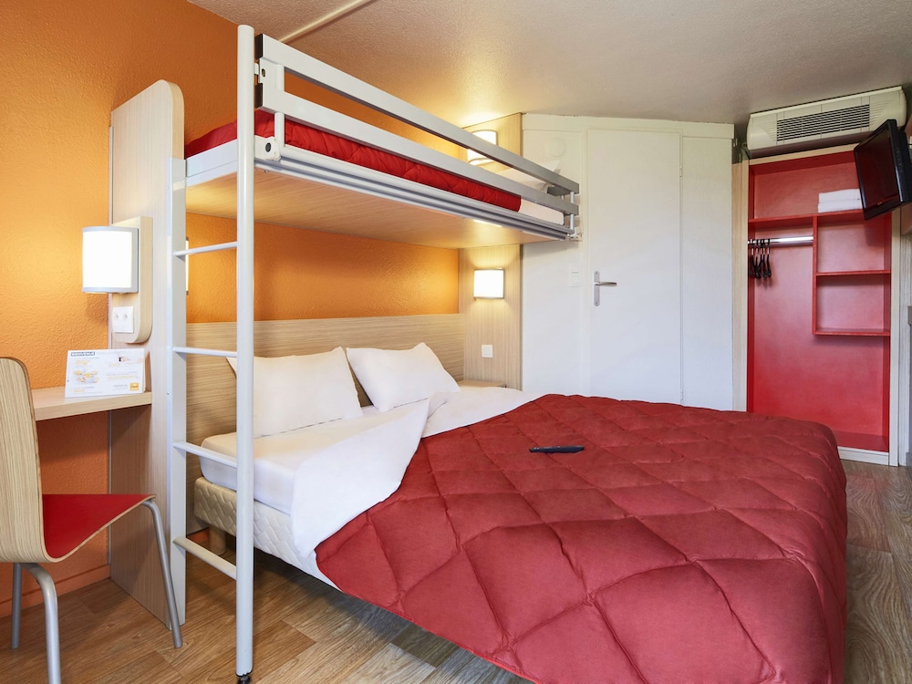 Standard Room, Multiple Beds (1 Double and 1 Single bed)
