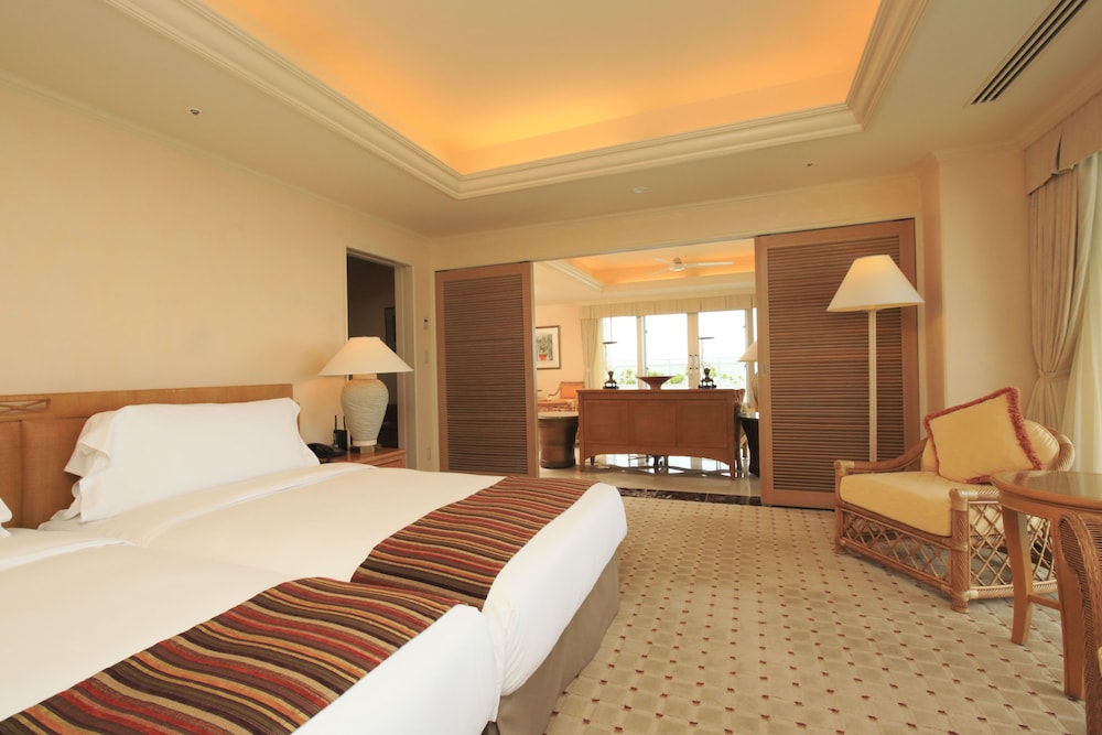 Suite, 1 Bedroom (Ocean Wing)