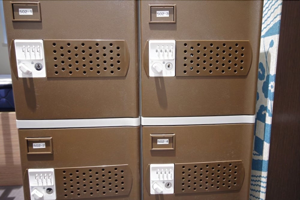 Shared Dormitory, Women only, Non Smoking photo 2