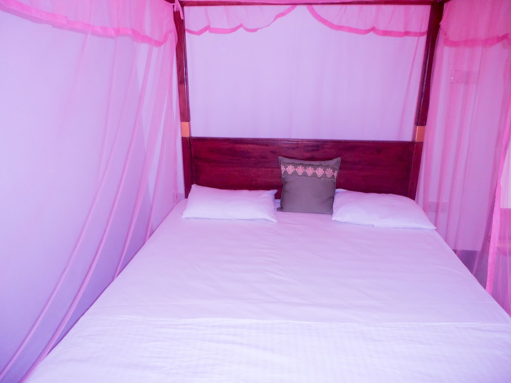 Deluxe Double Room, 1 Bedroom, Smoking, Garden View photo 1