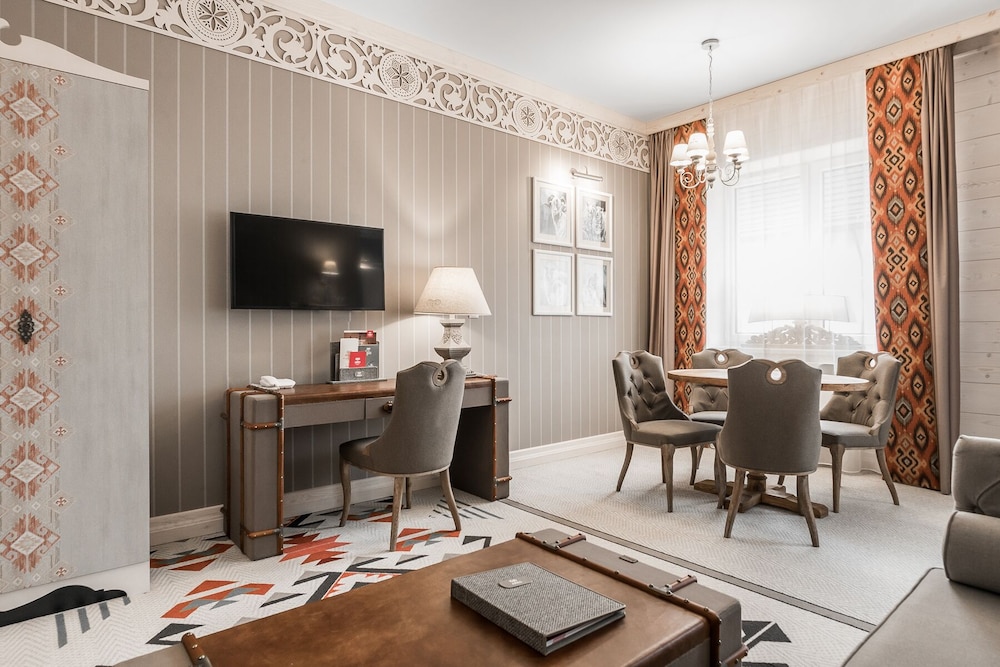 Grand Apartment