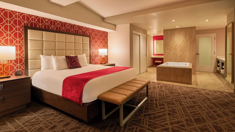 Resort Executive Suite King Non-Smoking - Photo 4