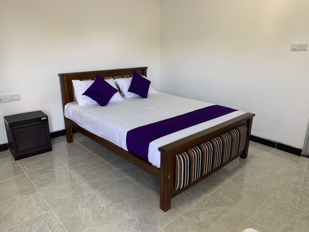 Deluxe Double Room, Garden View, Beachside photo 2