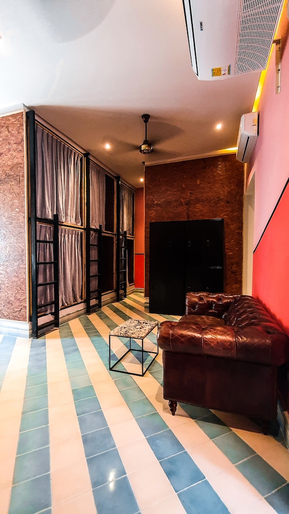 Standard Shared Dormitory, 1 Bedroom, Balcony, City View photo 2