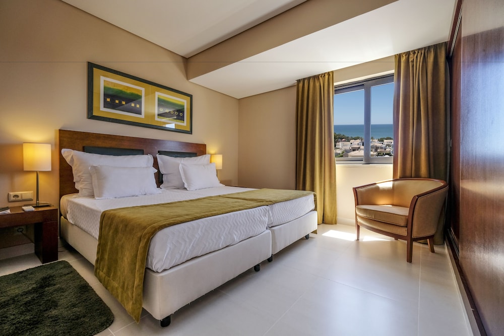 Senior Suite, Sea View (4 Adults + 2 Children)