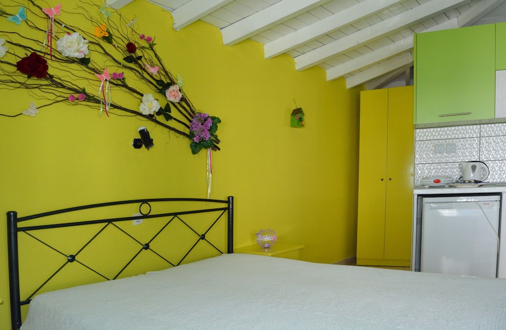 Studio, Sea View (Lahani)