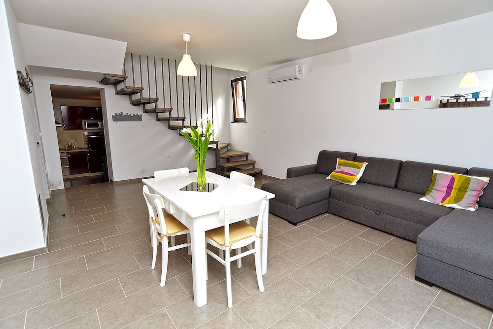 Standard House, 2 Bedrooms (0193) photo 1