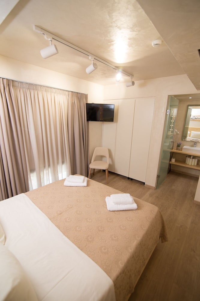 Business Room photo 2
