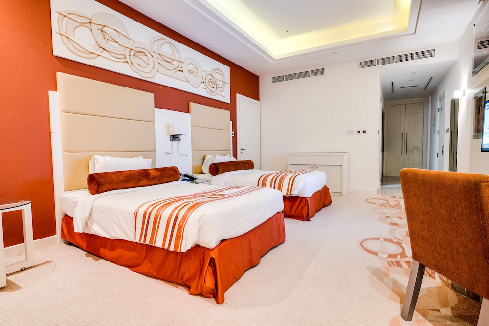Deluxe Room, 2 Twin Beds, City View photo 2