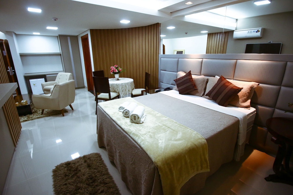 Superior Suite, 1 Queen Bed photo 1