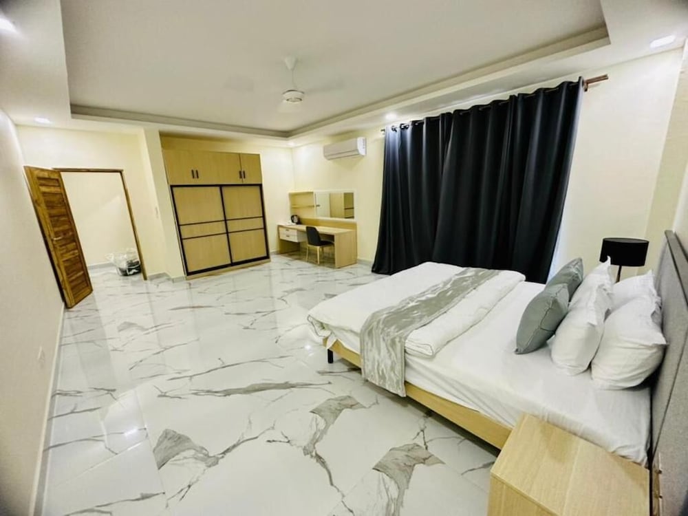 Luxury Apartment, 1 Bedroom, Kitchenette, City View