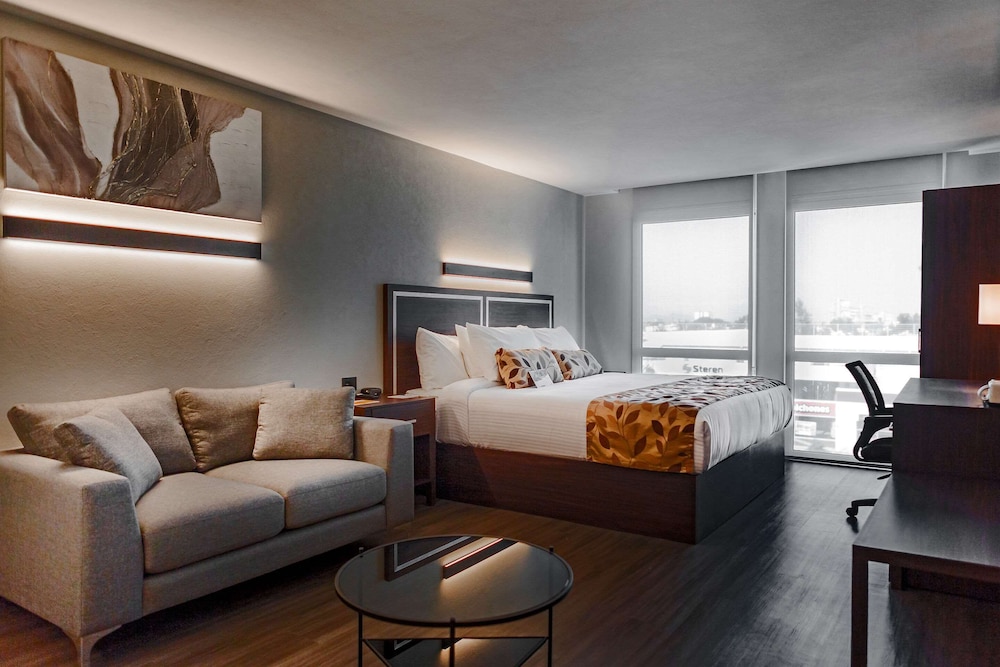 Room, 1 King Bed, Non Smoking - Photo 1