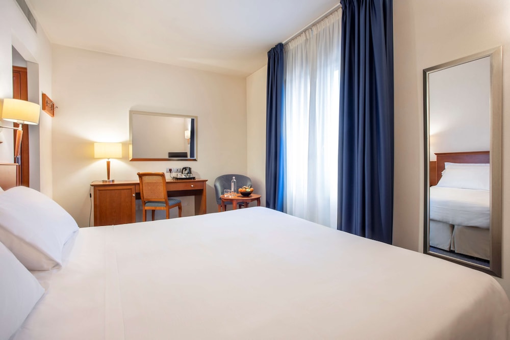 Comfort Room, Multiple Beds, Non Smoking (Twin bed on request) - Photo 3