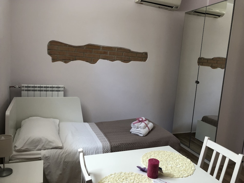Basic Quadruple Room, Private Bathroom (exterior) photo 3