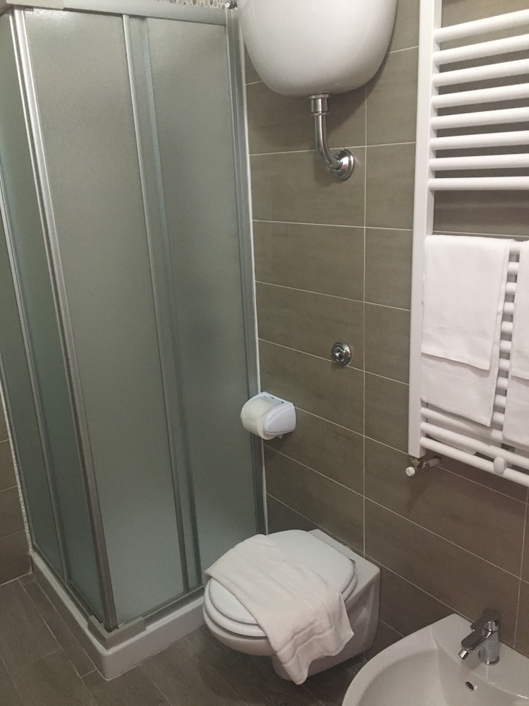 Double or Twin Room photo 3