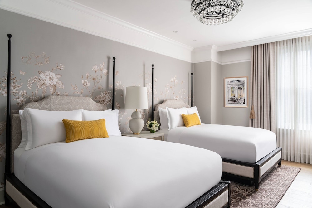 Club Room, 2 Queen Beds (Mobility Accessible, Tub) - Photo 1
