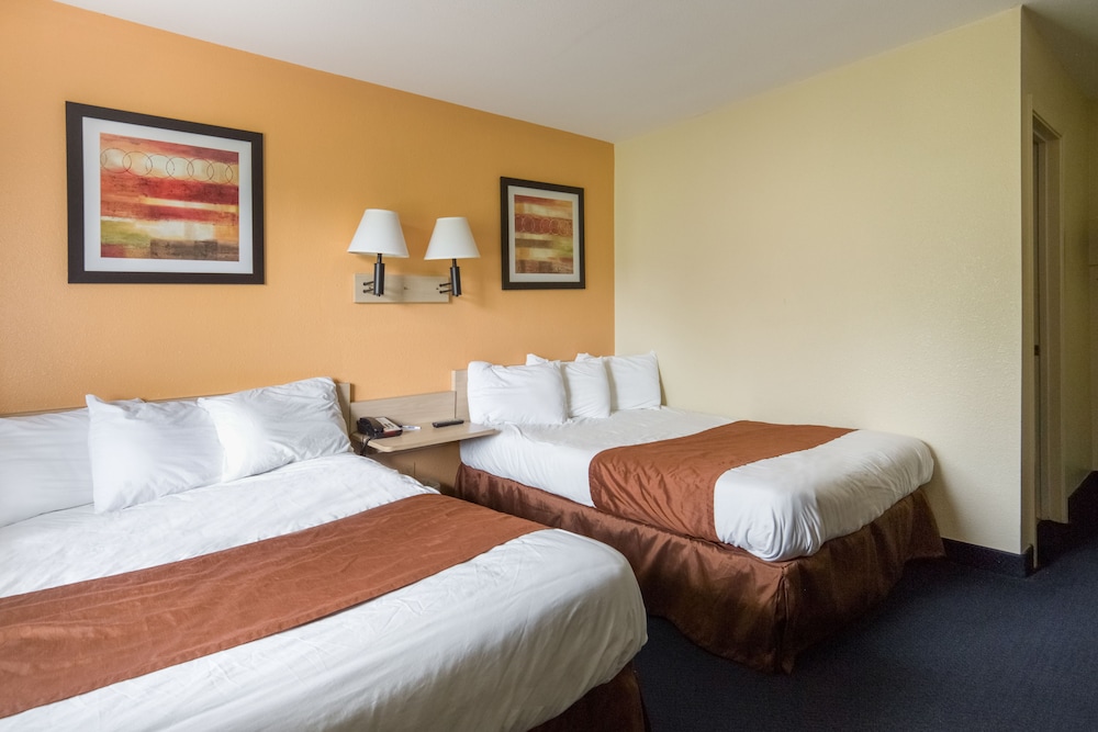Room, 2 Double Beds, Non Smoking - Photo 2