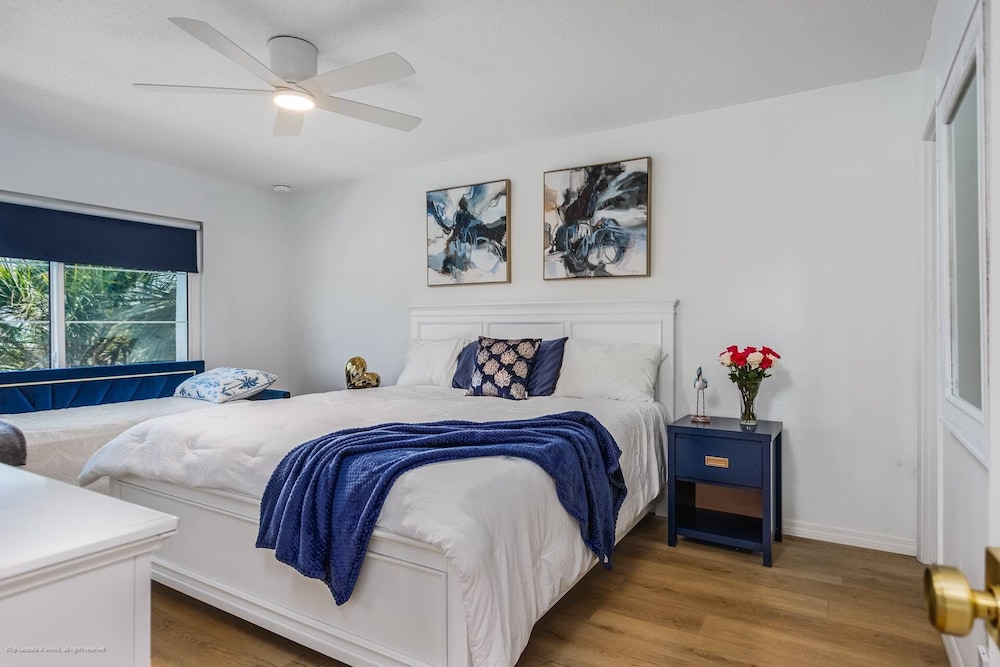 Condo (Beach Way With Ocean Views)