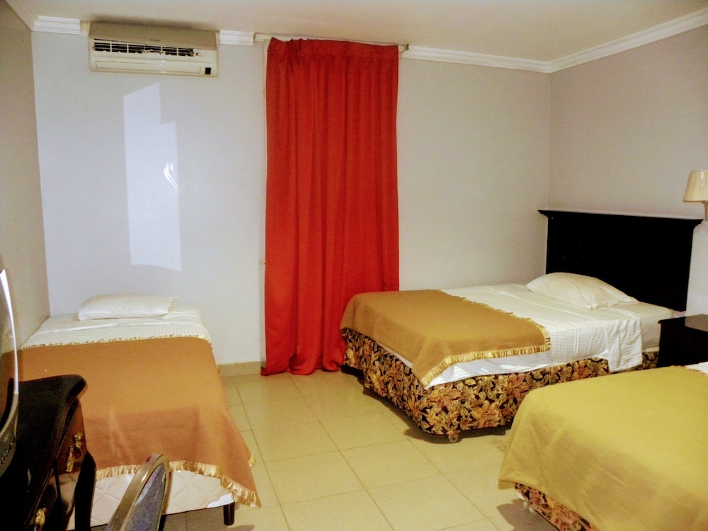 Standard Triple Room photo 2