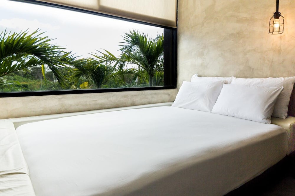 Double Room, 1 Double Bed, Pool View - Photo 5