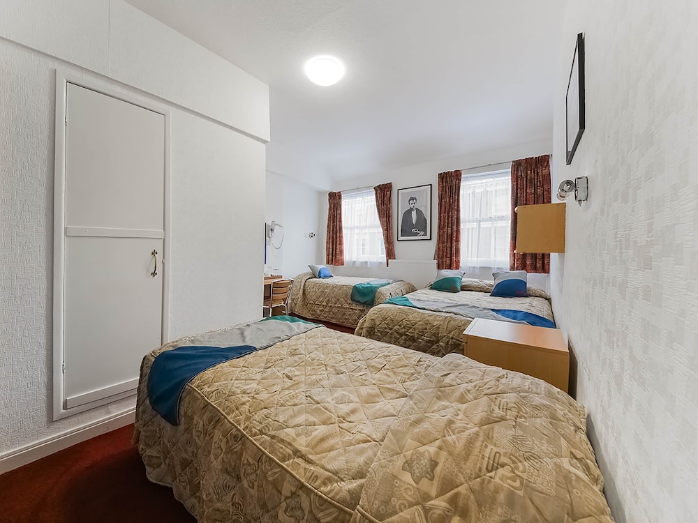 Deluxe Triple Room, Multiple Beds photo 1