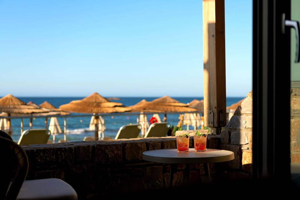 Diamond Suite Beachfront - Photo 14