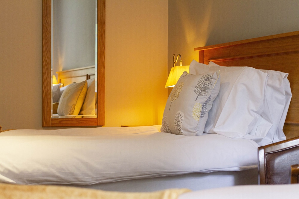 Twin Room, Ensuite photo 3