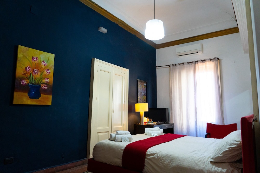 Double Room - Photo 9