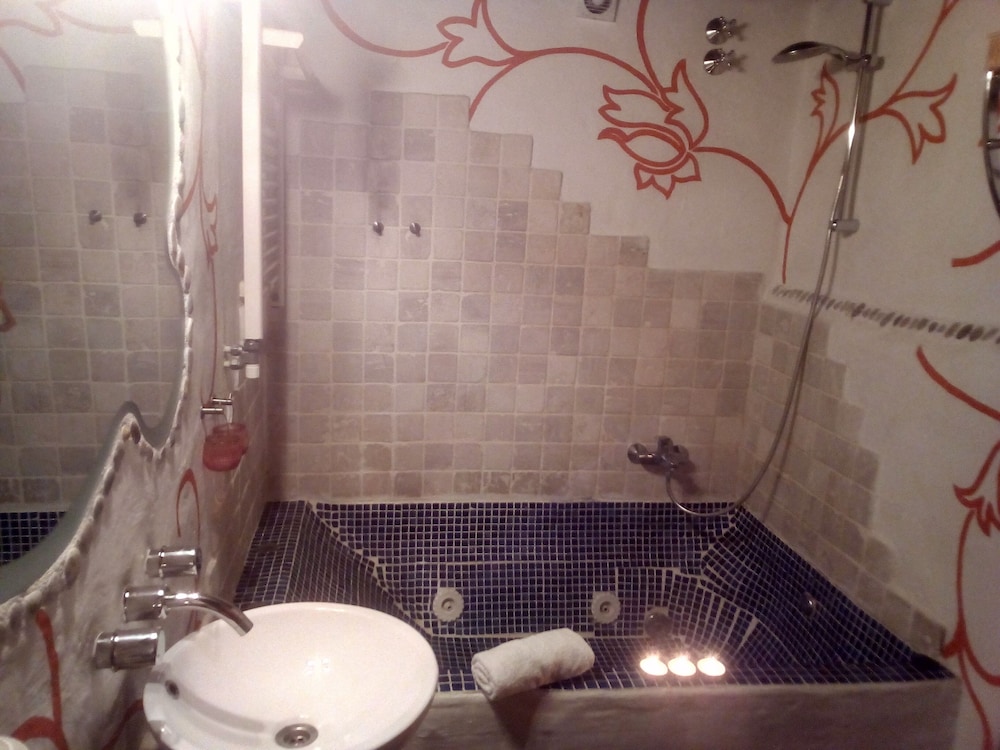 Romantic Suite photo 3