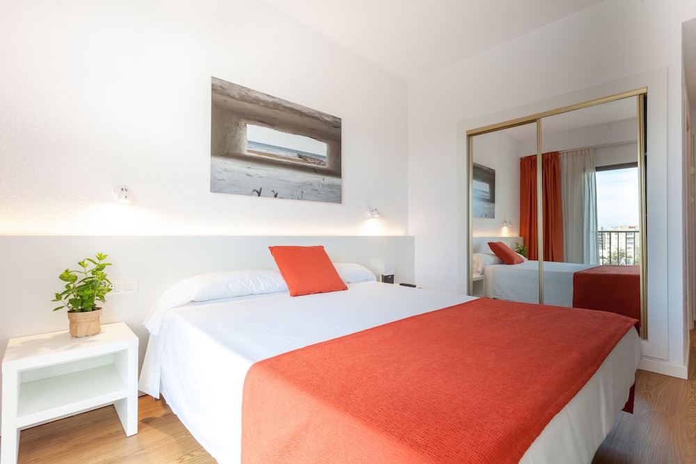 Double Room Single Use, Pool View photo 3