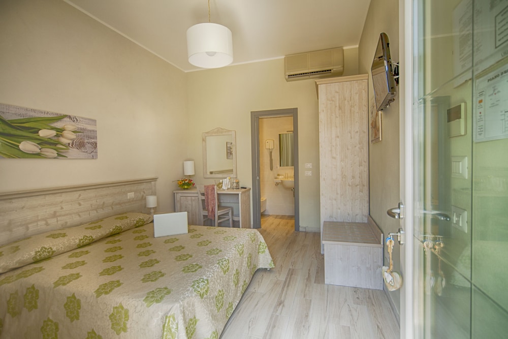 Double Room, 1 Double Bed photo 3