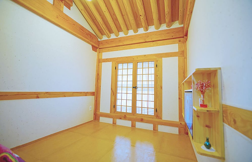 Room (3 persons)