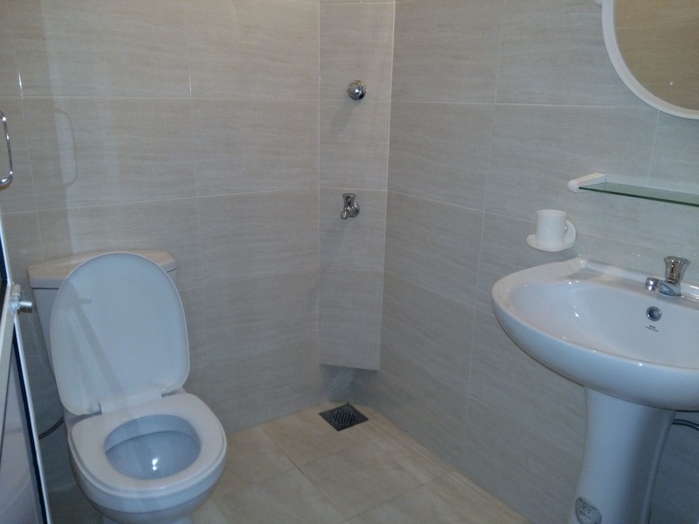 Classic Double Room, Ensuite, Courtyard Area photo 3