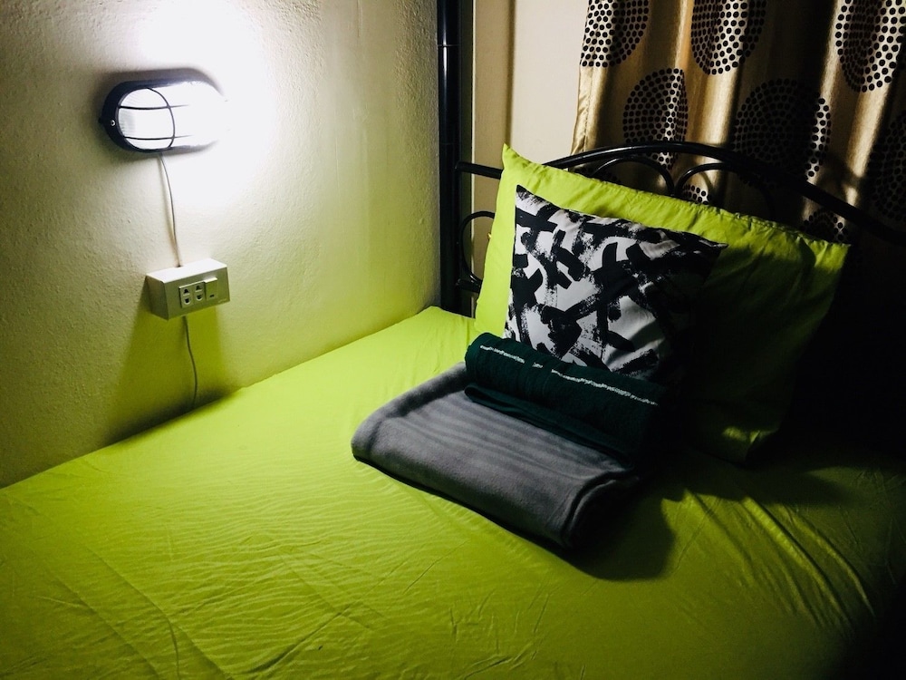 Bed in 10-Bed Mixed Dormitory Room photo 3