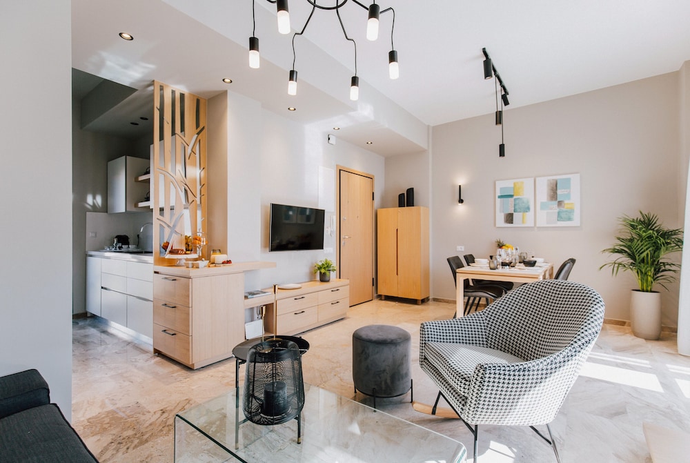 Deluxe Apartment