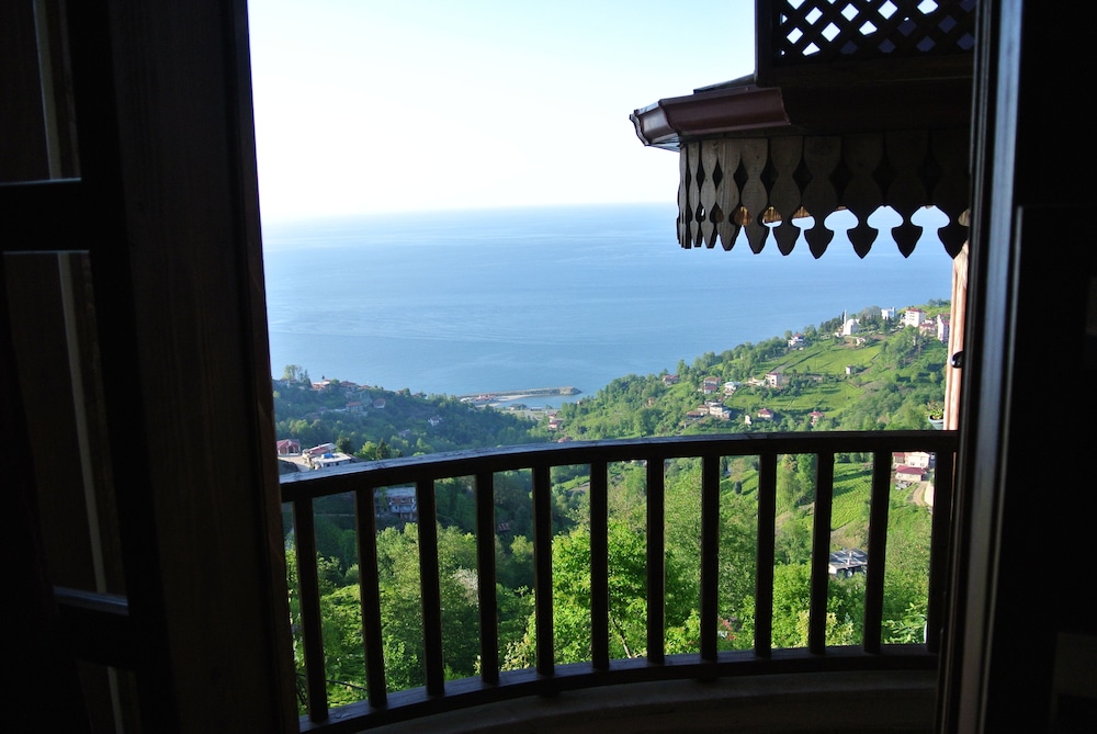 Double or Twin Room, 1 Double or 2 Twin Beds, Sea View photo 2