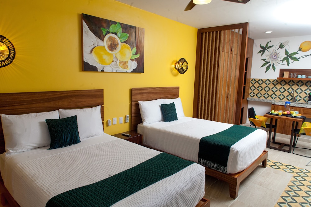 Classic Studio Suite, 2 Queen Beds