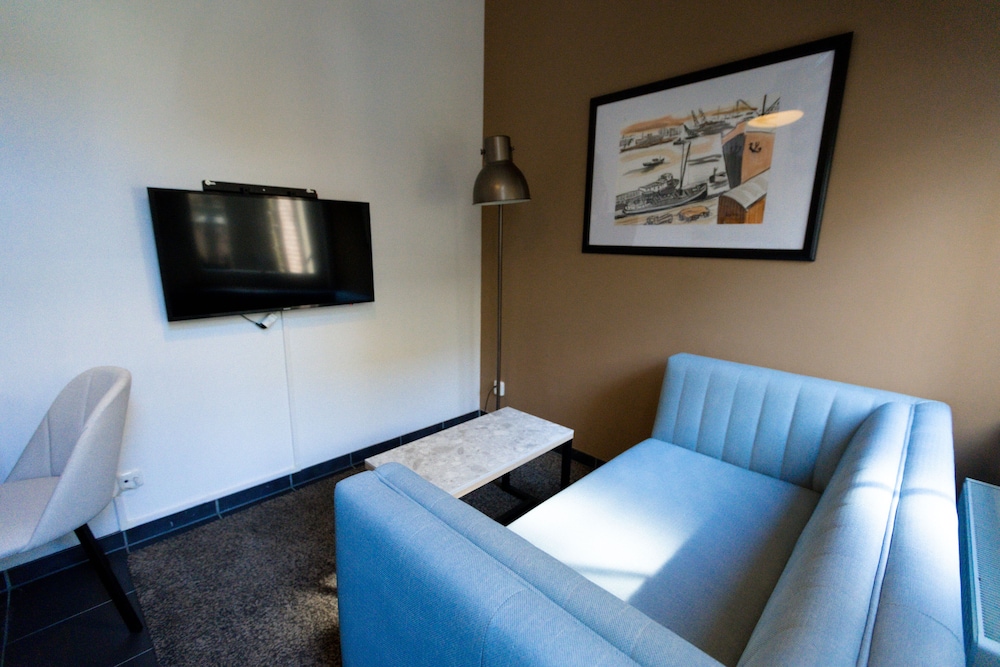 Duplex, 1 Bedroom photo 3