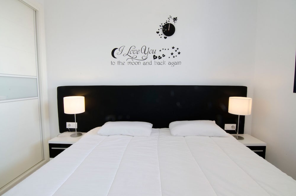 Apartamento, 2 habitaciones, terraza, vista al mar