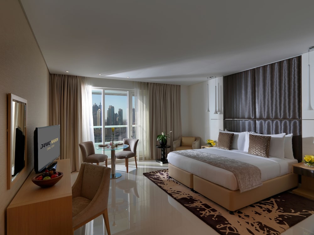 Suite, 2 Bedrooms (Downtown view) thumbnail 6