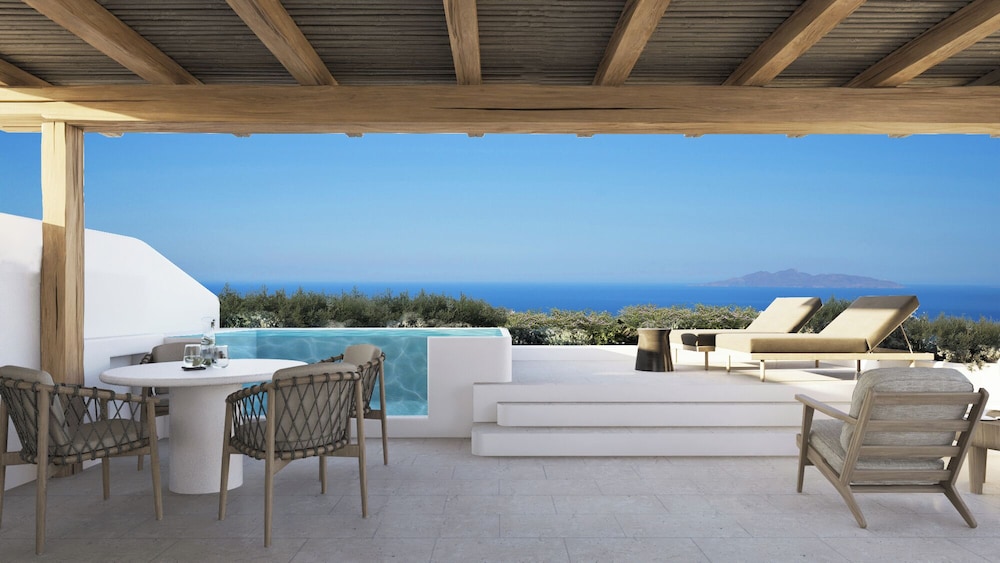 Aqua Grand Suite, Sea View, Heated Plunge Pool