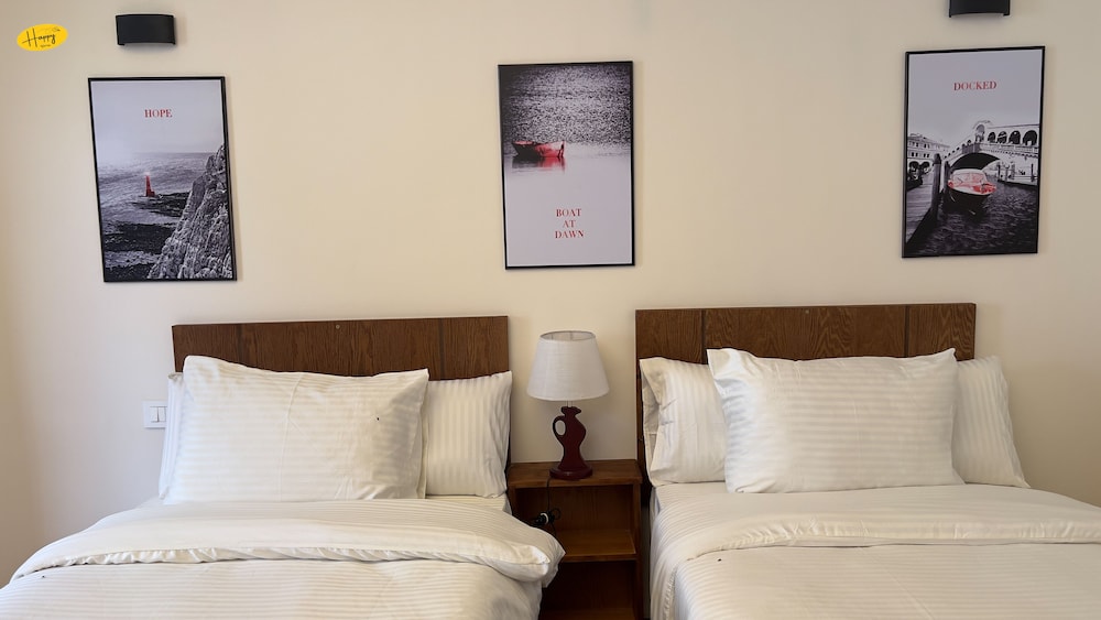 Classic Double Room, 2 Twin Beds, Mountain View photo 3