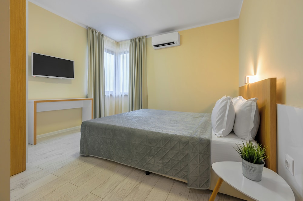 Comfort Apartment, 2 Bedrooms photo 3